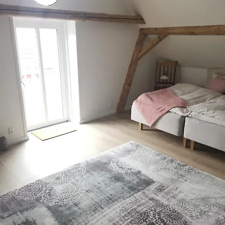 Hos Mette Bed and breakfast 3*